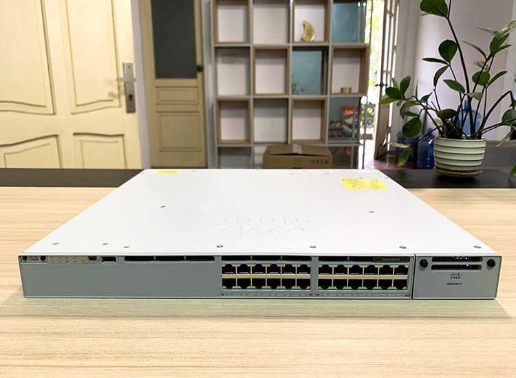 Switch Cisco C9300-24T-E chính hãng, giá tốt